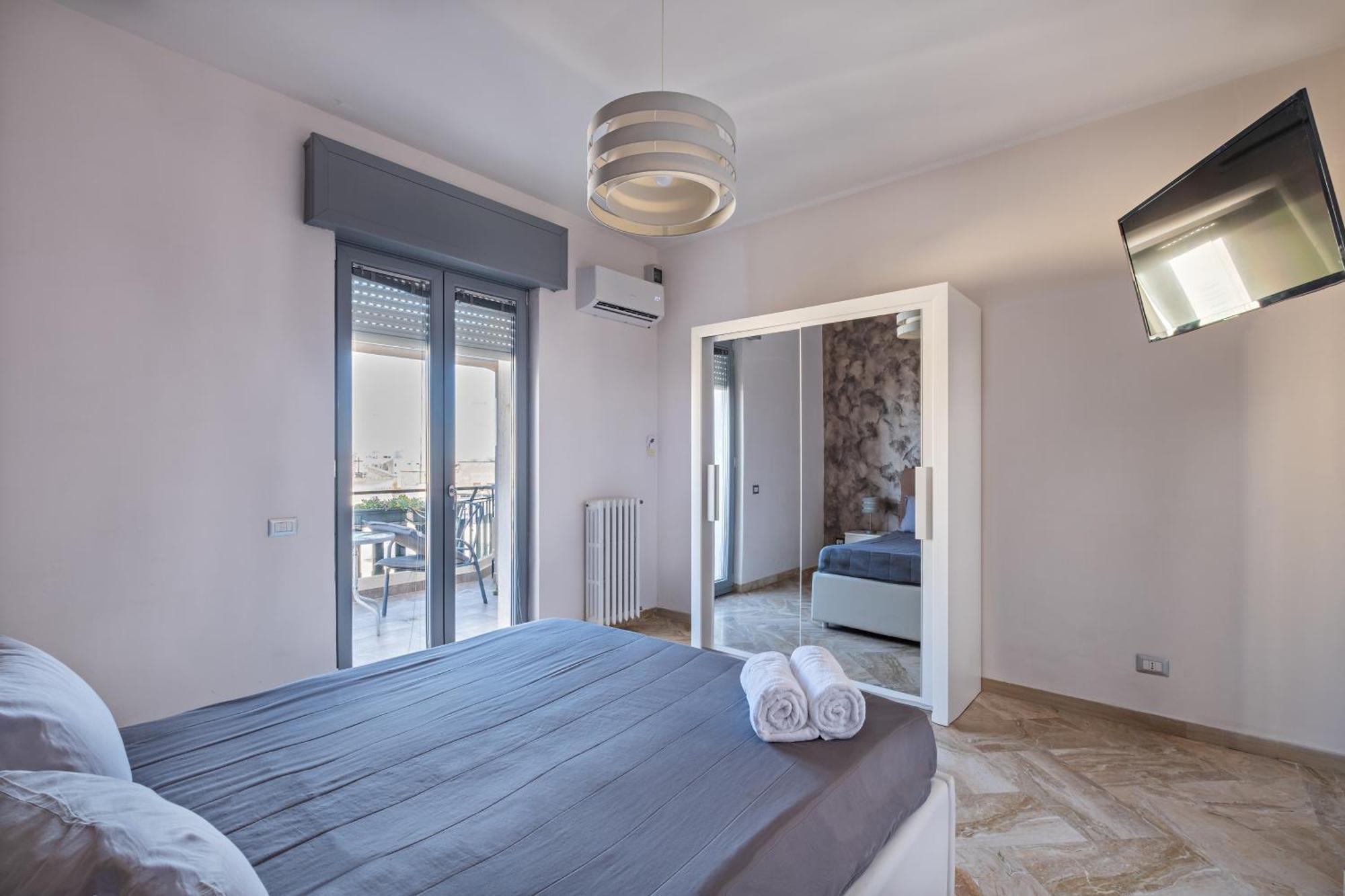 Penthouse Station Luxury Apts Le Dimore Бриндизи Экстерьер фото