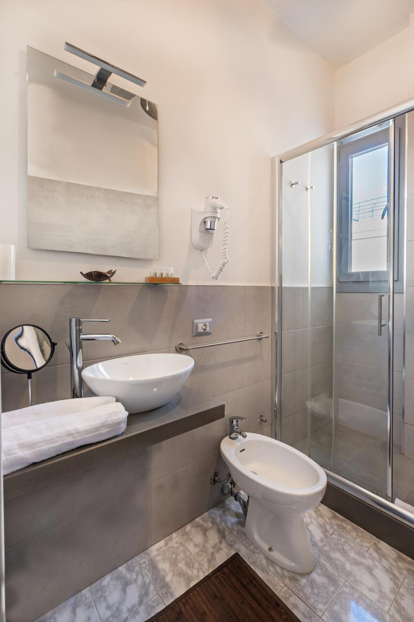 Penthouse Station Luxury Apts Le Dimore Бриндизи Экстерьер фото